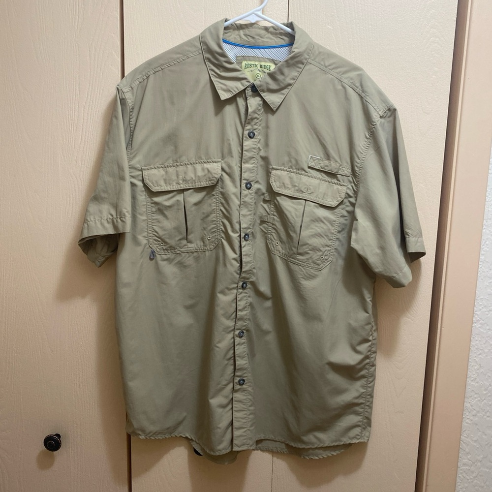 Rustic Ridge Men's XL Short Sleeve Vented Button Up Tan
Fishing Hiking Camping